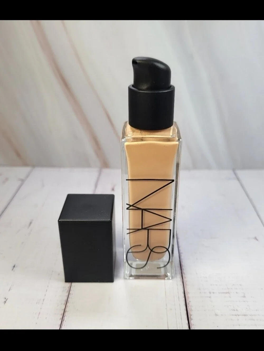 NARS Natural Radiant Longwear Liquid Foundation BNIB